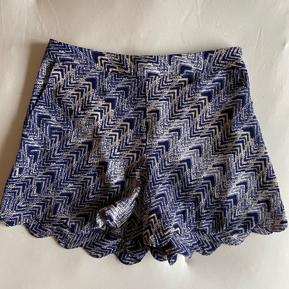 High-waisted Shorts